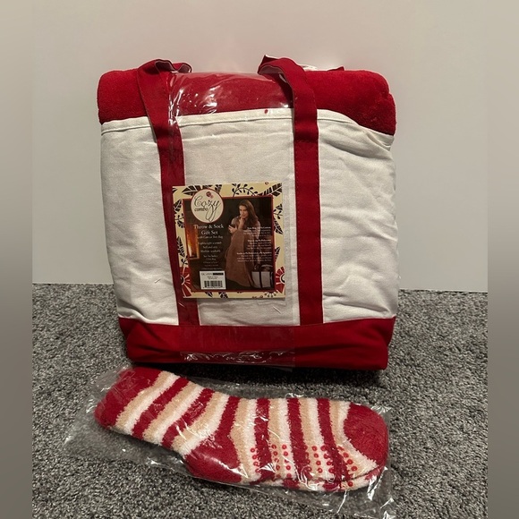 Red and White Throw & Sock Gift Set with Tote - Picture 2 of 8